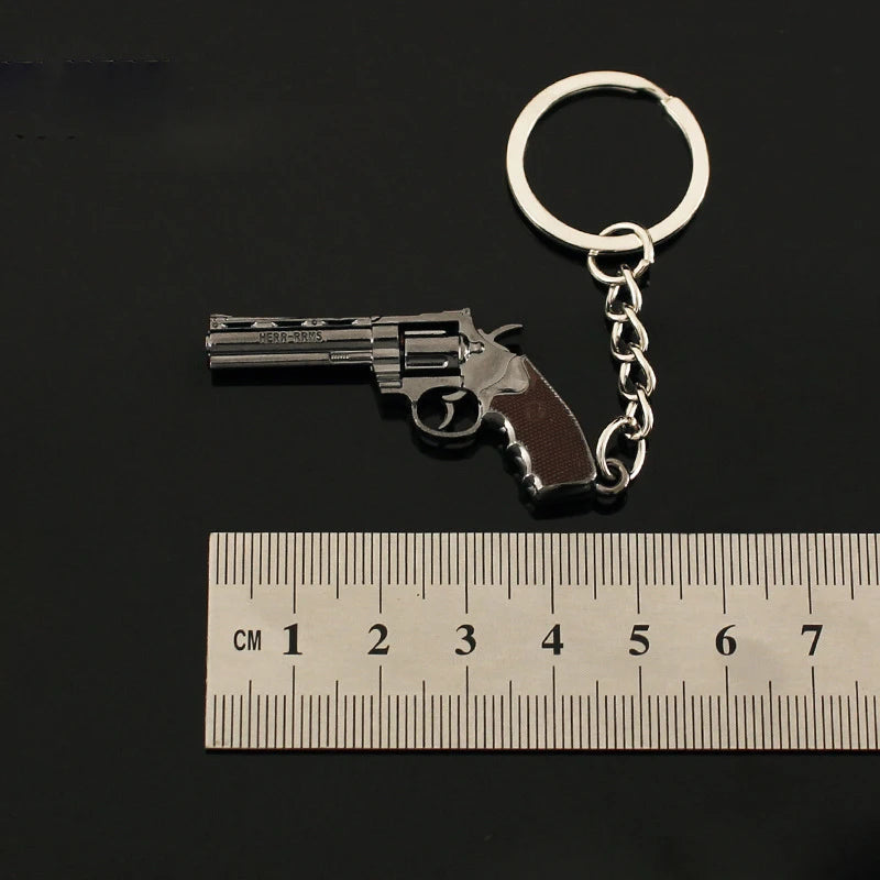 Command™ Ttig34 Gun Model Keychains