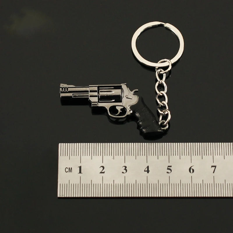 Command™ Ttig34 Gun Model Keychains